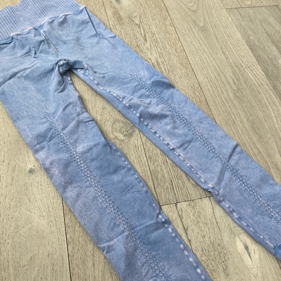 FREE PEOPLE MOVEMENT LEGGINGS !!! - Picture 7 of 9